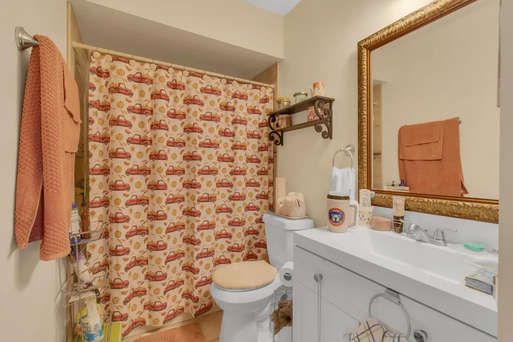 5617 Blue Shadows Court Orlando FL 32811