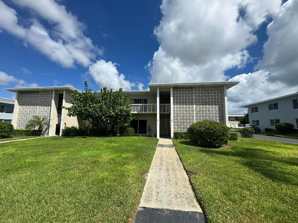 115 S South Boulevard Boynton Beach FL 33435