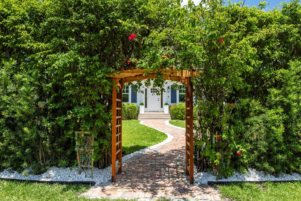 1017 Tamarind Road Delray Beach FL 33483