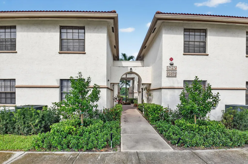 5217 Brisata Circle Boynton Beach FL 33437