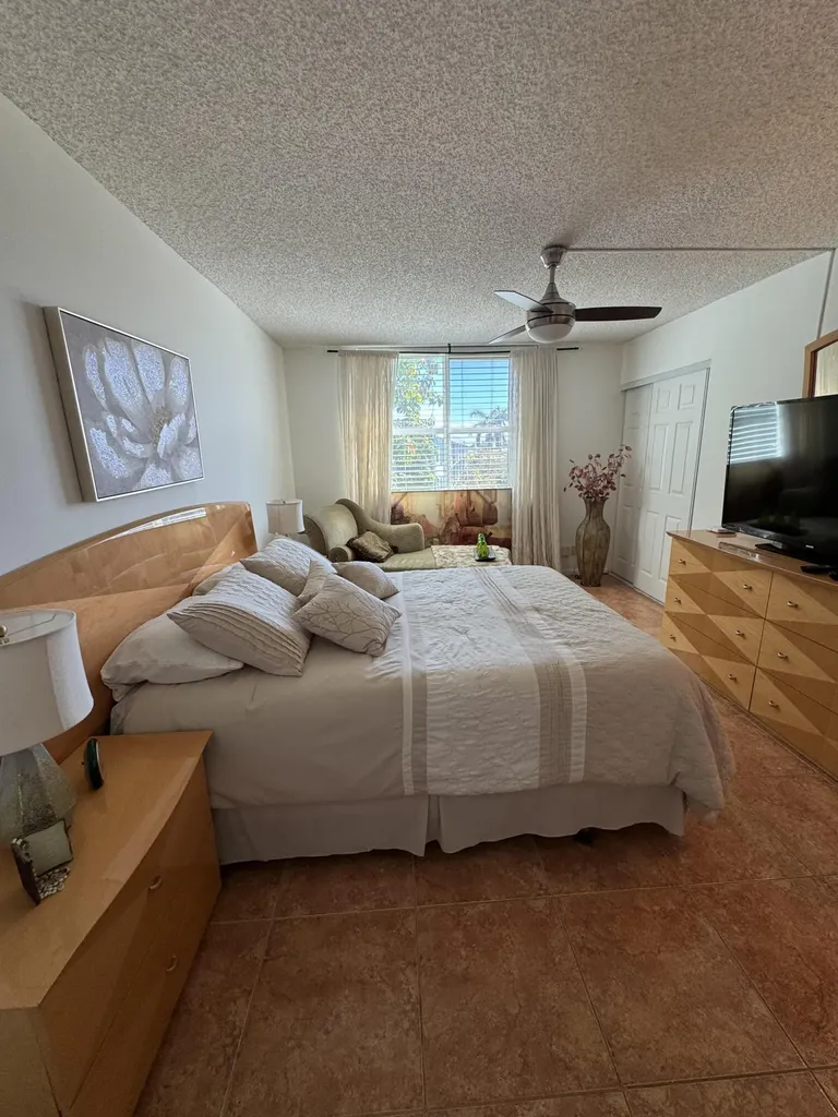 2010 S Federal Highway Boynton Beach FL 33435