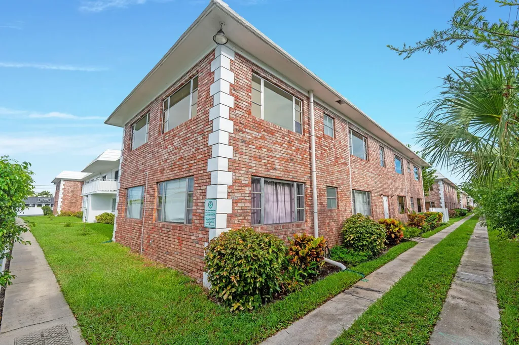 418 S Cypress Road Pompano Beach FL 33060