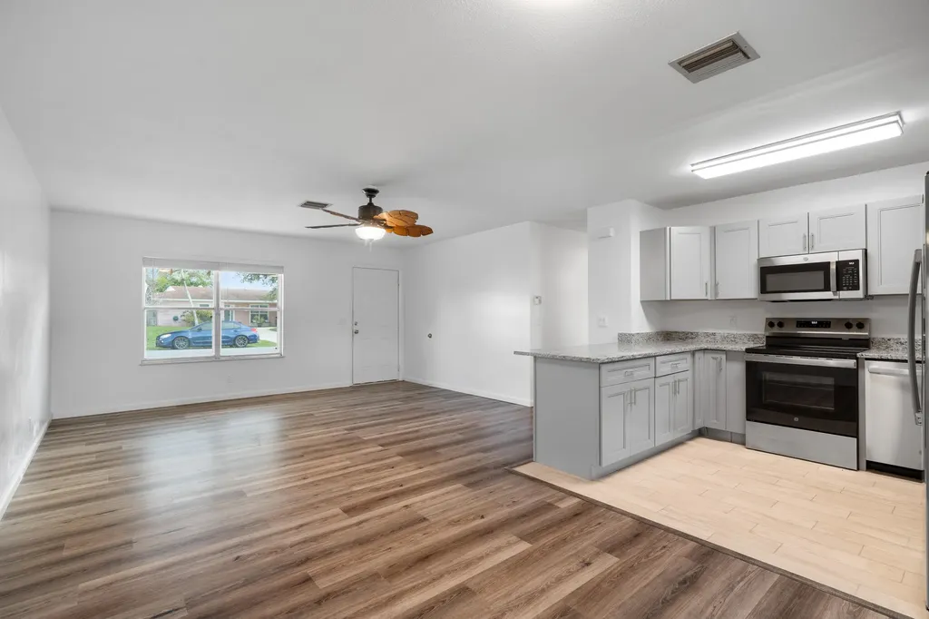 2331 NE 15th Court Jensen Beach FL 34957