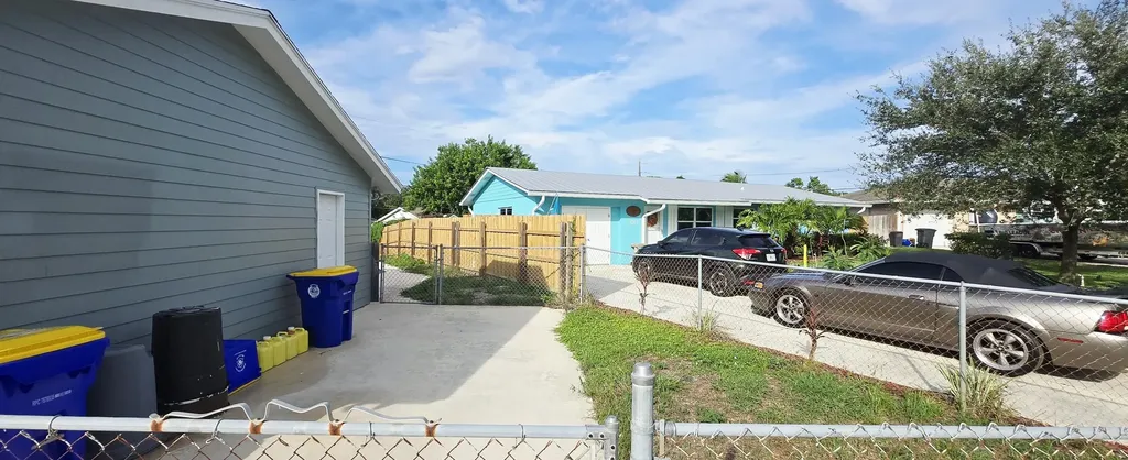 2331 NE 15th Court Jensen Beach FL 34957