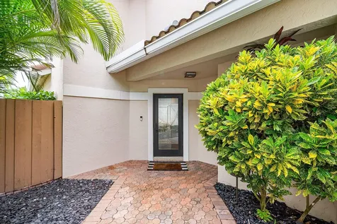 6638 NW 27th Avenue Boca Raton FL 33496