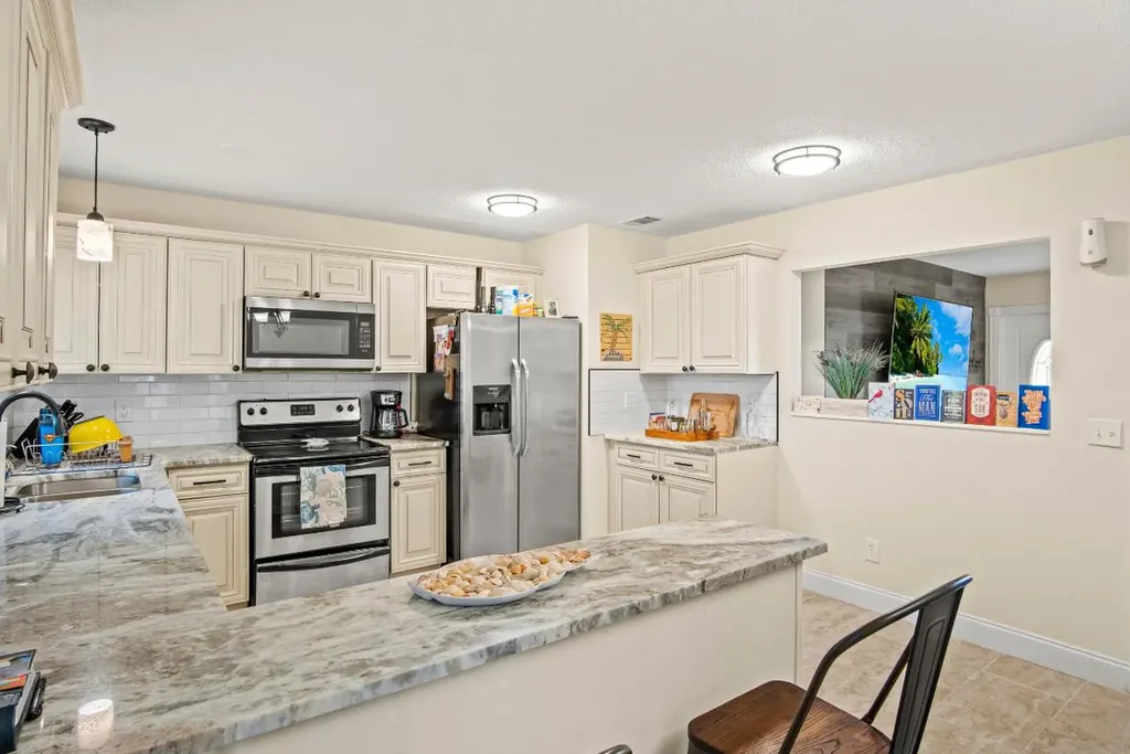 232 SW Kimball Circle Port St Lucie FL 34953