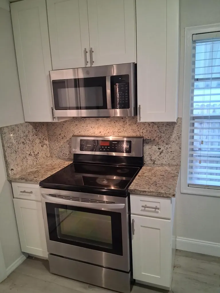 5815 Garden Avenue West Palm Beach FL 33405