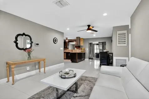 1088 W River Drive Margate FL 33063