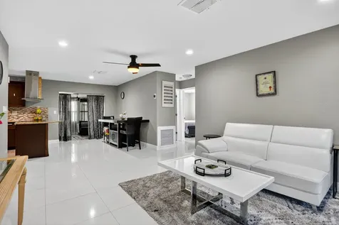 1088 W River Drive Margate FL 33063