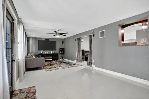 1088 W River Drive Margate FL 33063