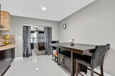 1088 W River Drive Margate FL 33063