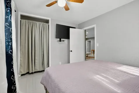 1088 W River Drive Margate FL 33063