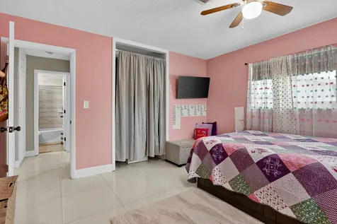 1088 W River Drive Margate FL 33063