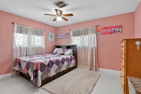 1088 W River Drive Margate FL 33063