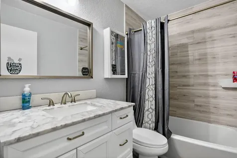 1088 W River Drive Margate FL 33063
