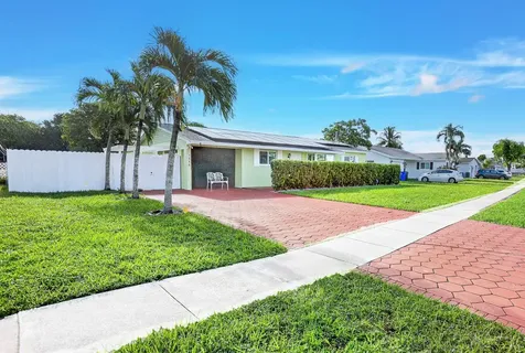 1088 W River Drive Margate FL 33063