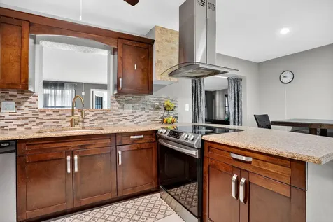 1088 W River Drive Margate FL 33063