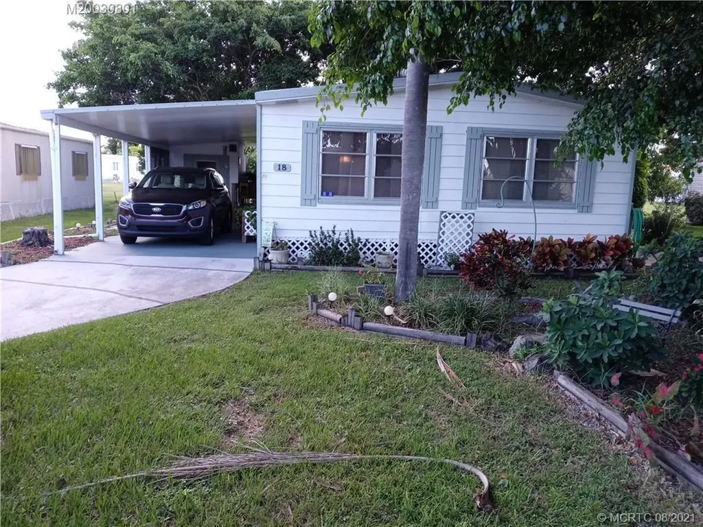 18 Guadalupe Port St Lucie FL 34952
