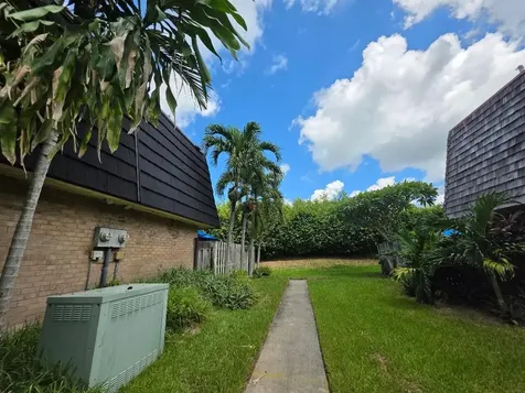 218 Woodland Road Palm Springs FL 33461