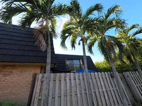 218 Woodland Road Palm Springs FL 33461