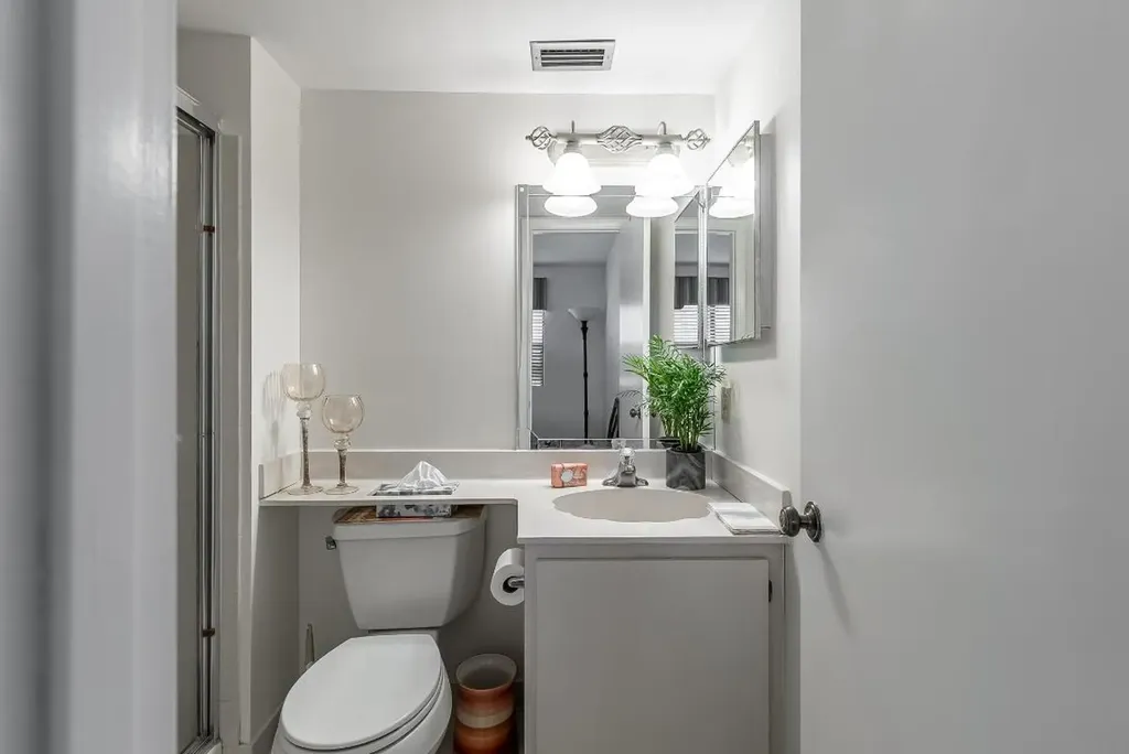 140 Lake Nancy 113 Lane West Palm Beach FL 33411
