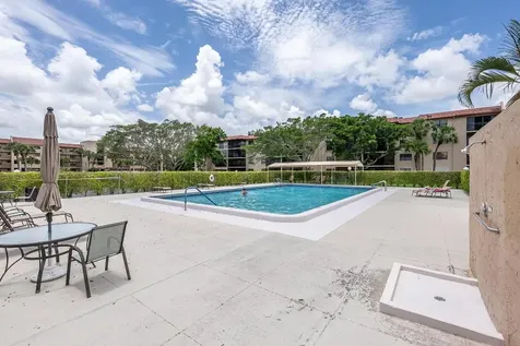 140 Lake Nancy 113 Lane West Palm Beach FL 33411