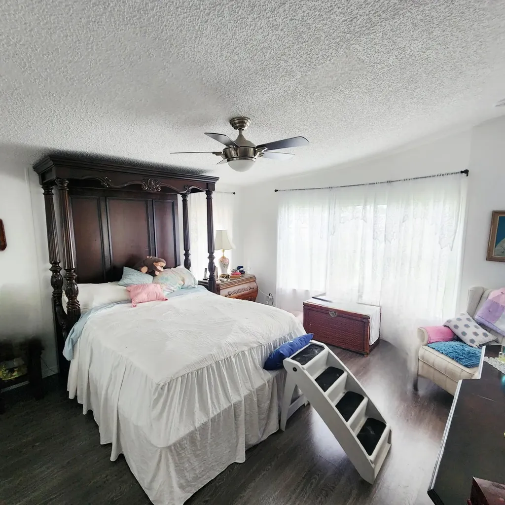 4091 67th Lane N West Palm Beach FL 33404