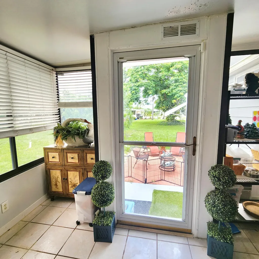 4091 67th Lane N West Palm Beach FL 33404