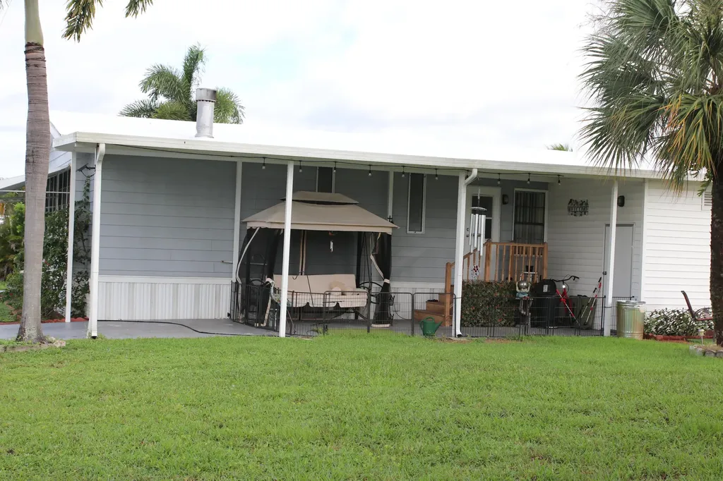 4091 67th Lane N West Palm Beach FL 33404