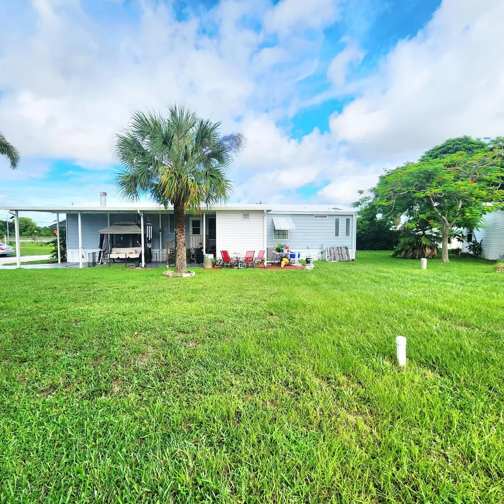 4091 67th Lane N West Palm Beach FL 33404