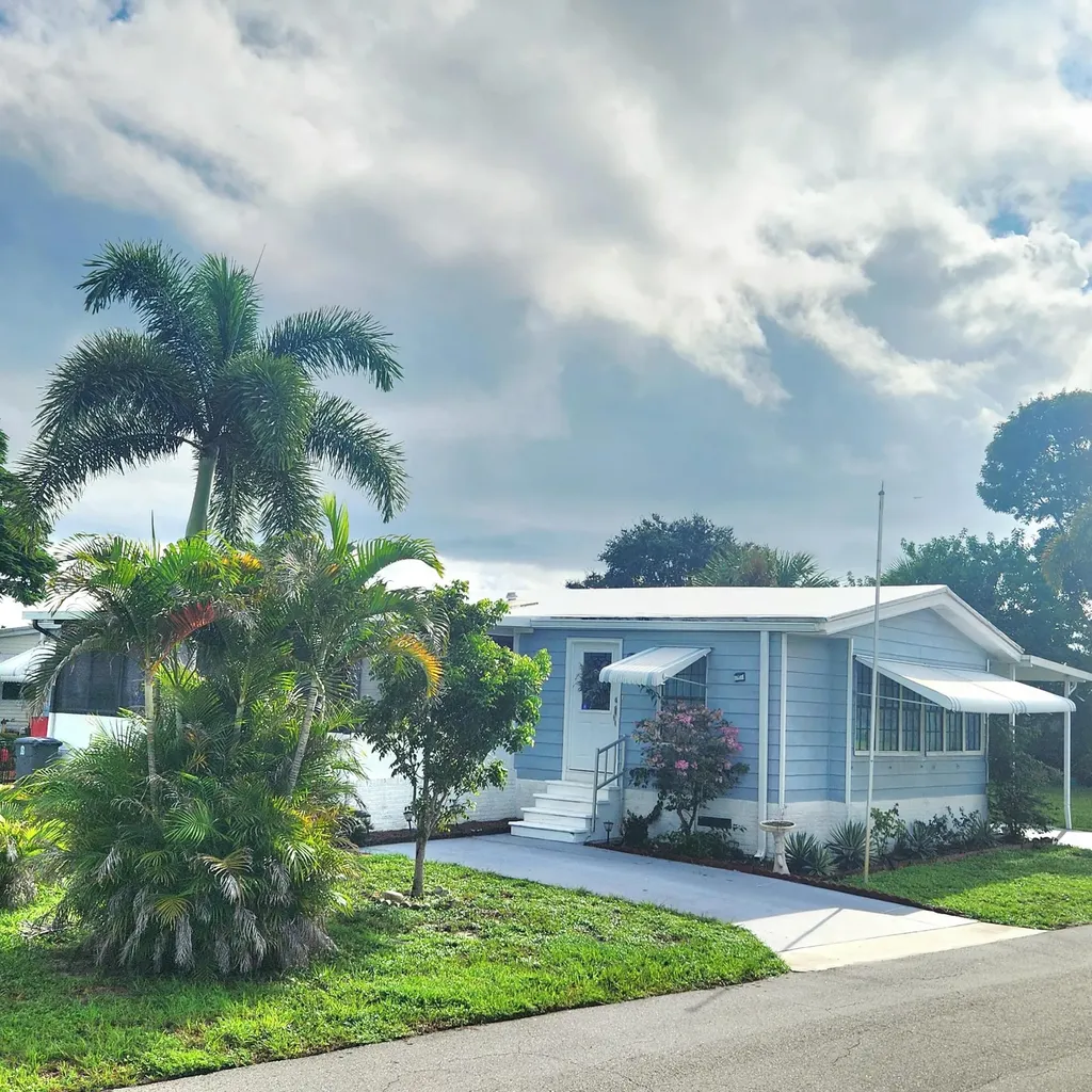 4091 67th Lane N West Palm Beach FL 33404