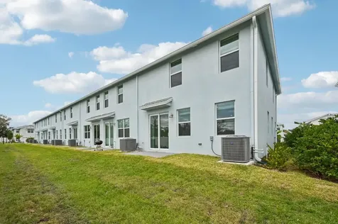 568 Salisbury Circle Fort Pierce FL 34982