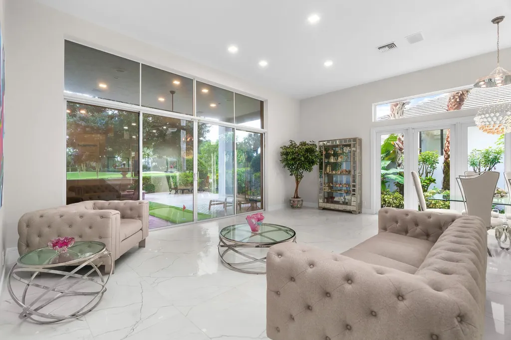 16112 Villa Vizcaya Place Delray Beach FL 33446