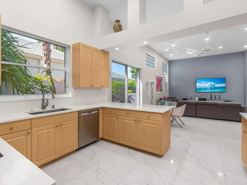 16112 Villa Vizcaya Place Delray Beach FL 33446