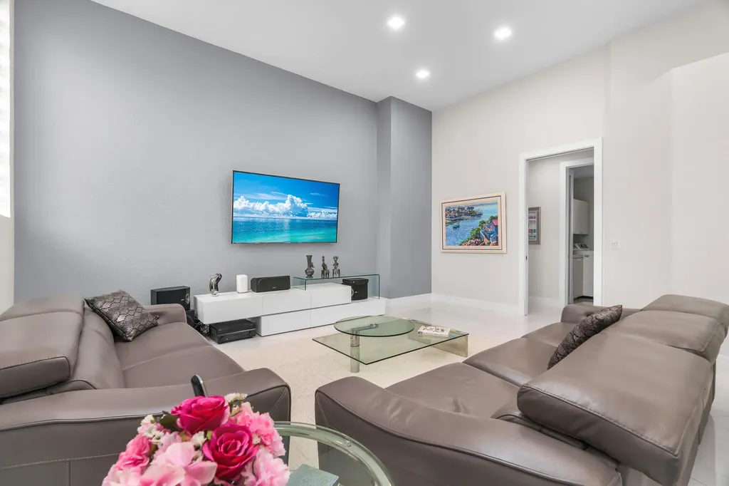 16112 Villa Vizcaya Place Delray Beach FL 33446