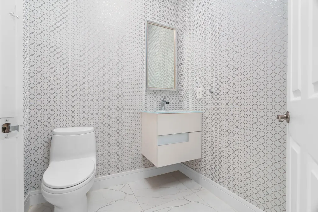 16112 Villa Vizcaya Place Delray Beach FL 33446