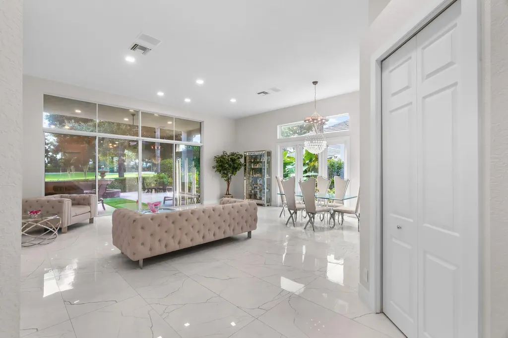 16112 Villa Vizcaya Place Delray Beach FL 33446