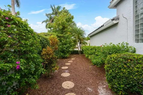 16112 Villa Vizcaya Place Delray Beach FL 33446
