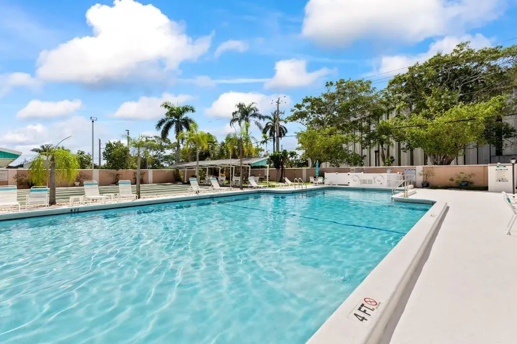 400 NE 20th B108 Street Boca Raton FL 33431