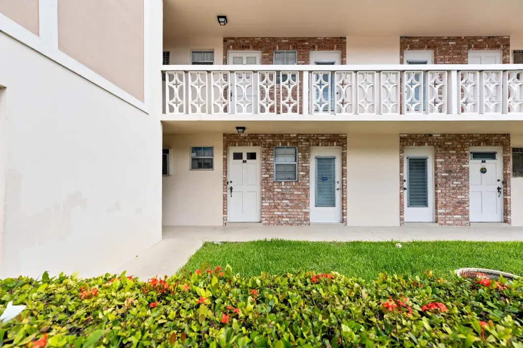 400 NE 20th B108 Street Boca Raton FL 33431