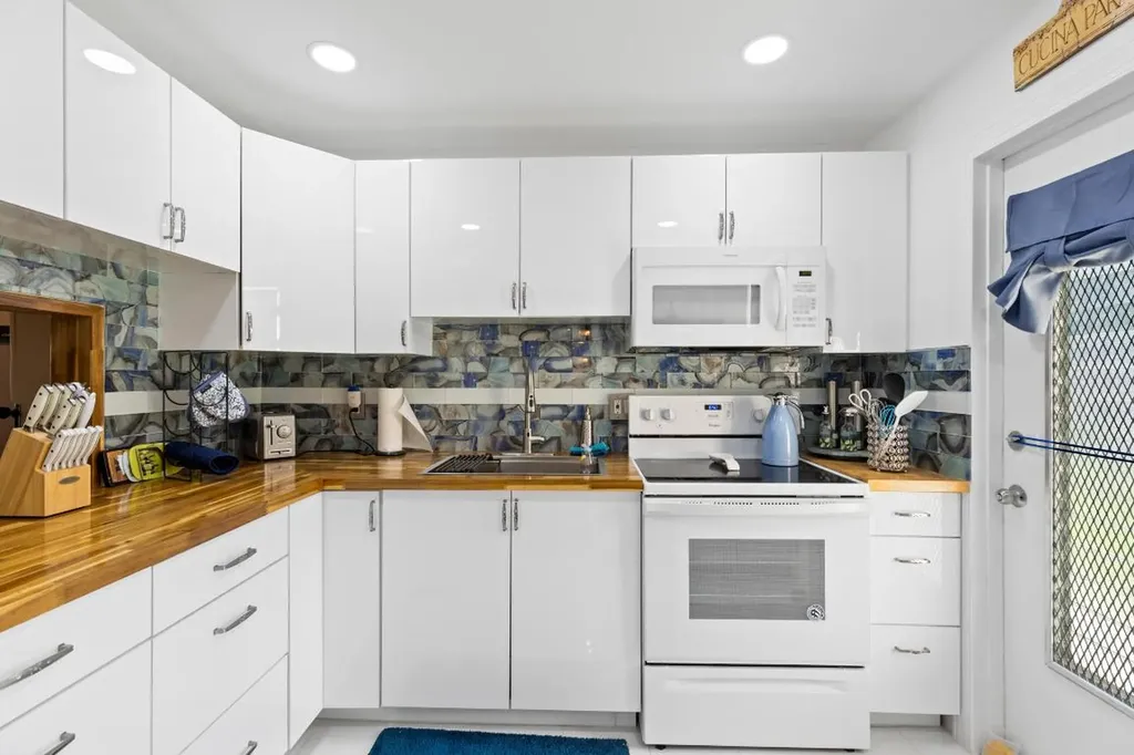 400 NE 20th B108 Street Boca Raton FL 33431