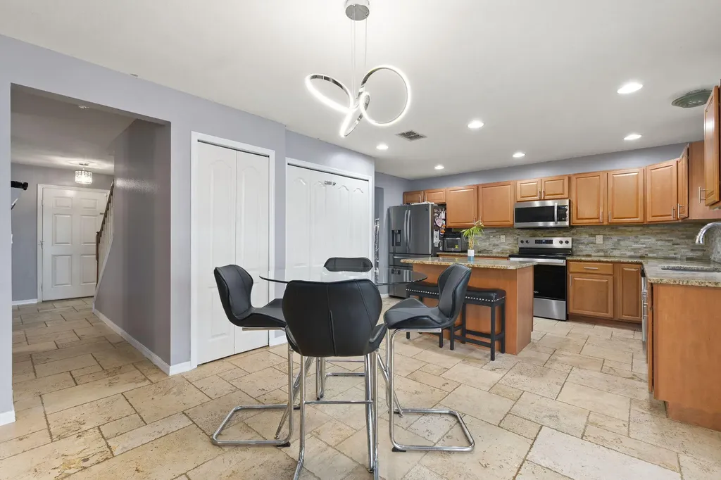 6124 NW Butterfly Orchid Place Port St Lucie FL 34986
