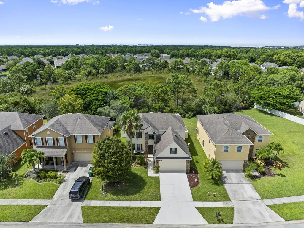 6124 NW Butterfly Orchid Place Port St Lucie FL 34986