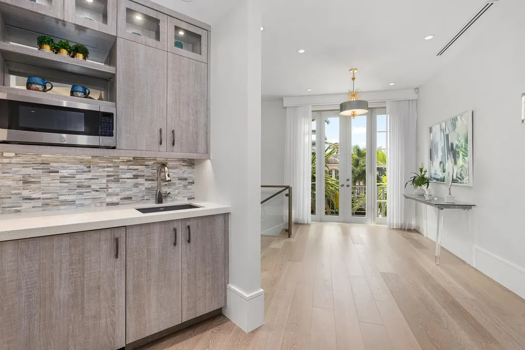 863 Enfield Street Boca Raton FL 33487