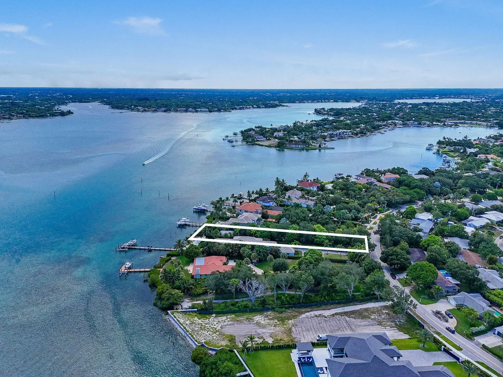 114 W Riverside Drive Jupiter FL 33469