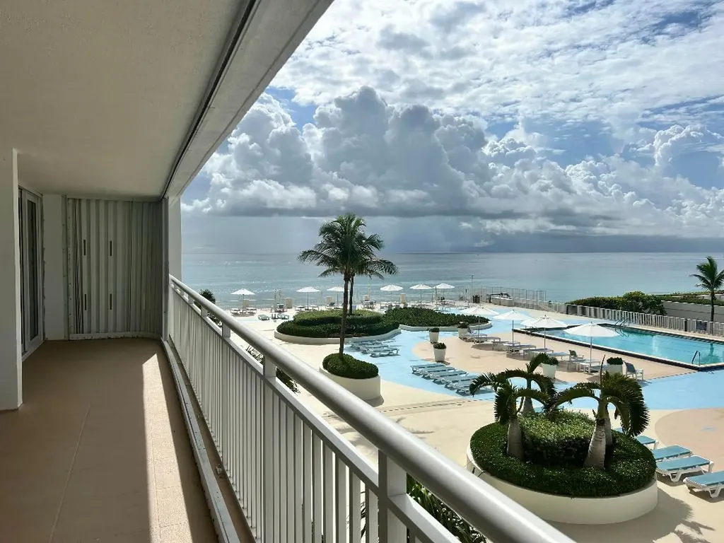 3546 S South Ocean Boulevard South Palm Beach FL 33480