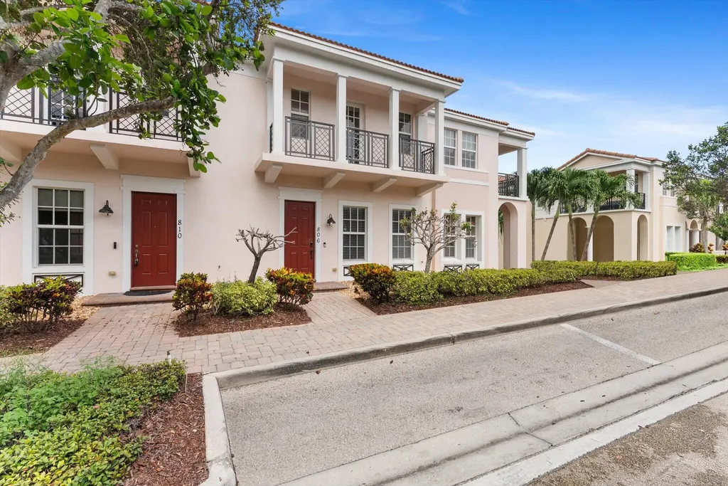 806 NW 83rd Lane Boca Raton FL 33487