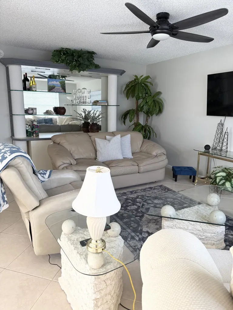 177 Burgundy D Delray Beach FL 33484