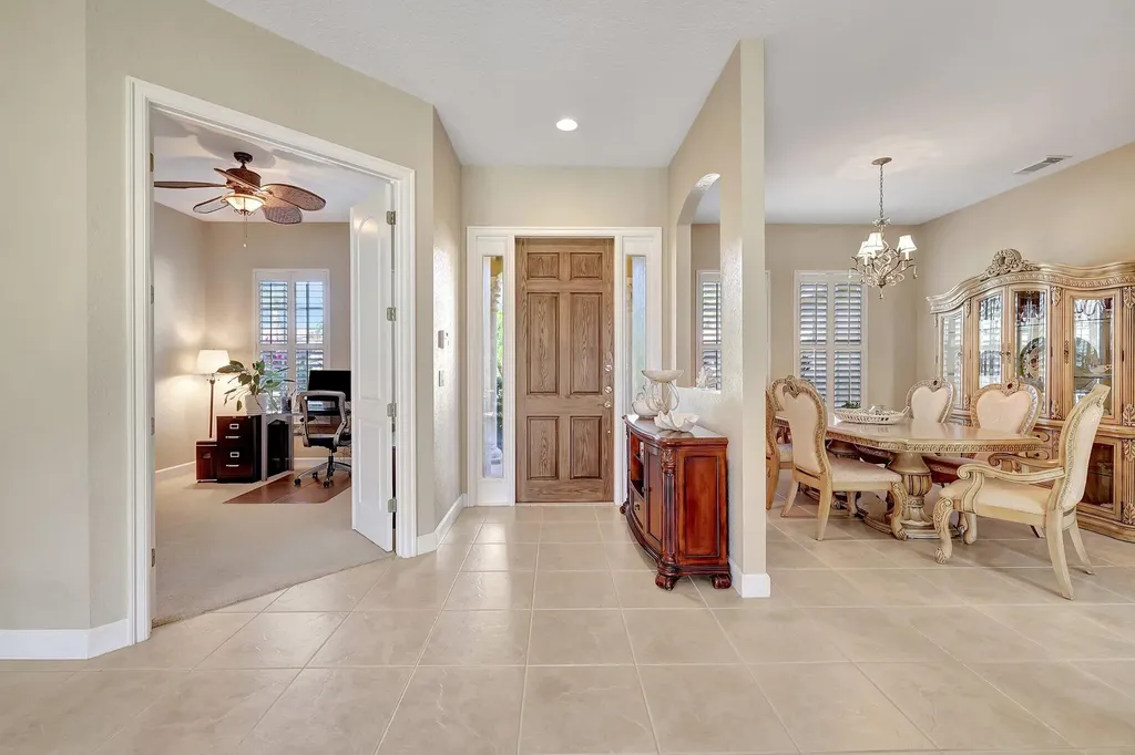 827 SW Grand Reserves Boulevard Port St Lucie FL 34986