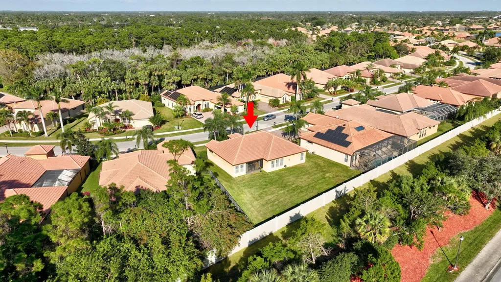 827 SW Grand Reserves Boulevard Port St Lucie FL 34986